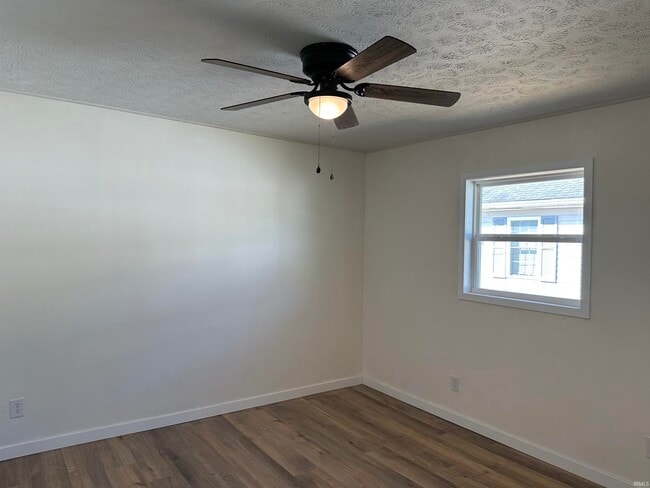 Building Photo - 2201 7th St