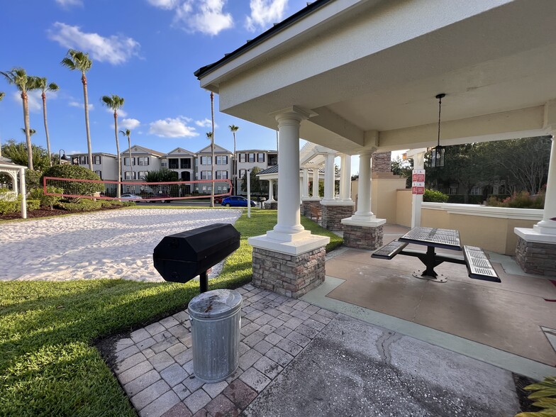 Building Photo - 11565 Mizzon Dr