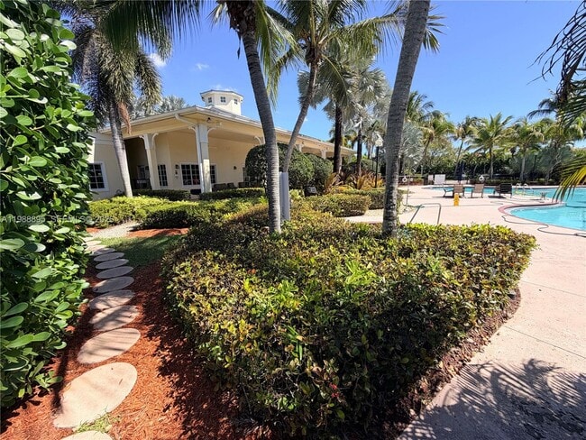 Building Photo - 4110 NE 22nd Ct