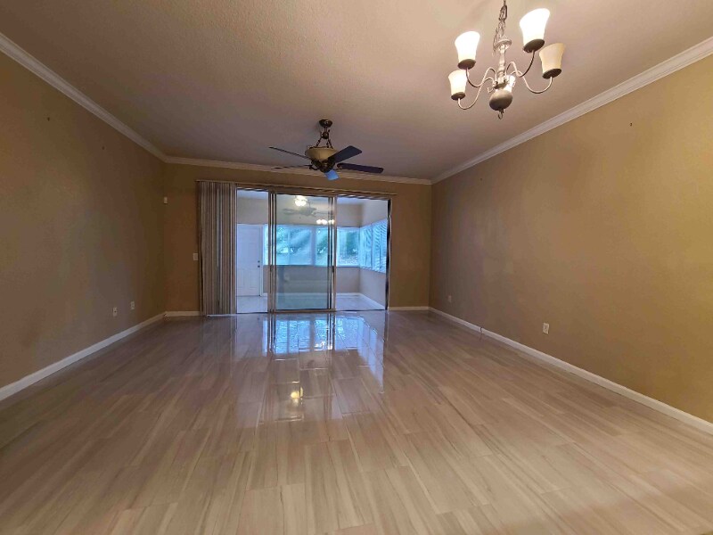 Building Photo - 4168 SW 43rd Cir