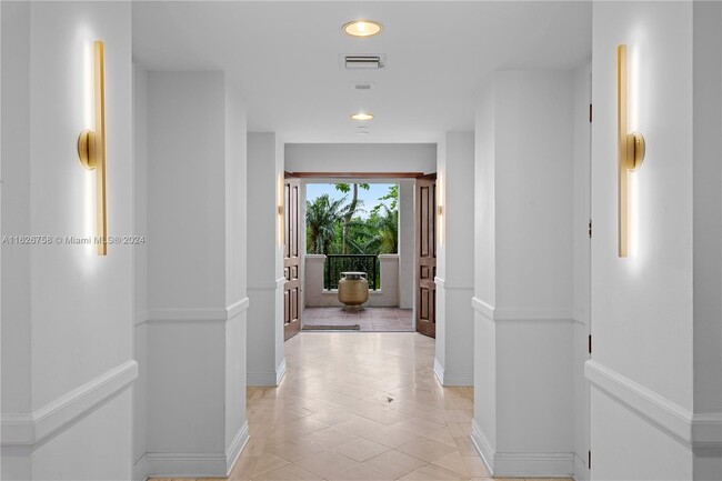 Building Photo - 5325 Fisher Island Dr