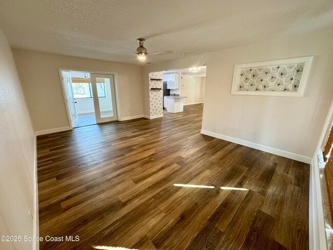 Building Photo - 401 1st Ave