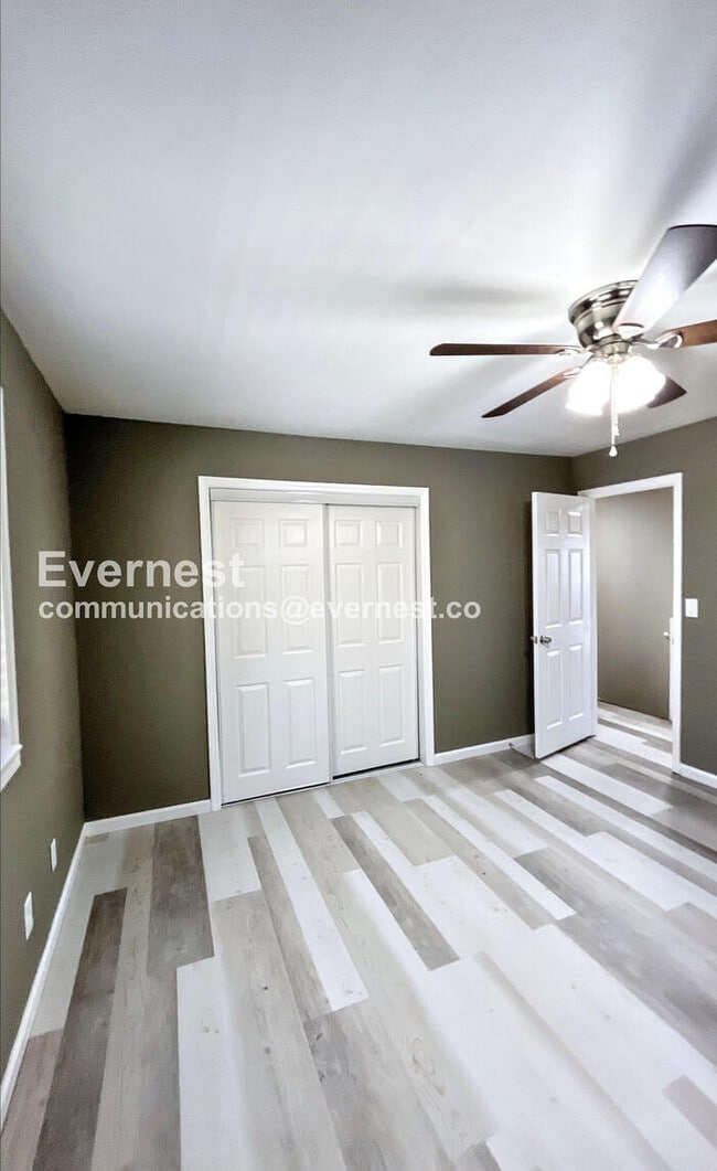 Building Photo - 3316 Roadrunner Trail