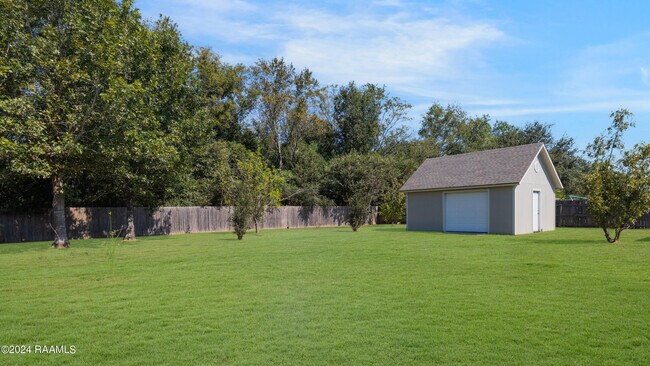 Building Photo - 106 Anslem Dr