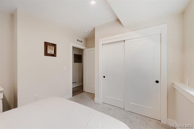 Building Photo - 2730 Clay St