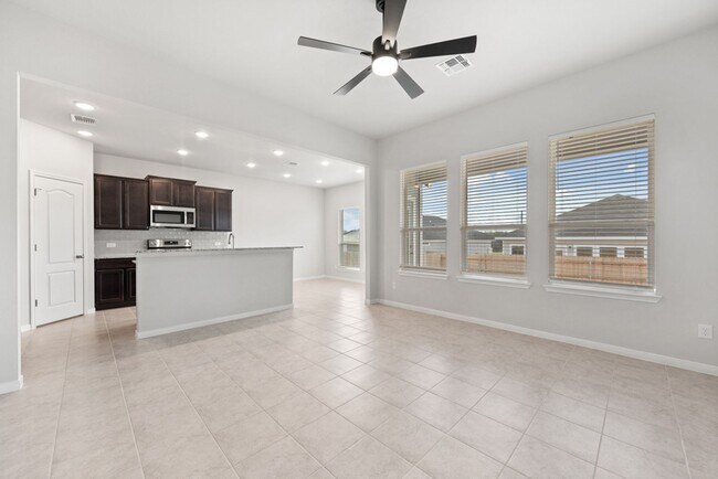 Building Photo - Modern 4-Bedroom, 2-Bath Home in Troy – Be...