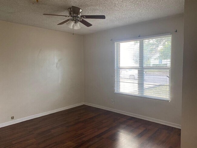 Building Photo - 115 Aracely Lane