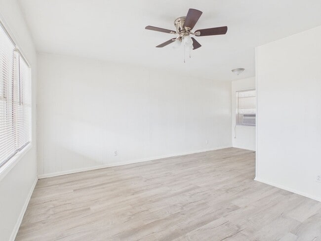 Building Photo - 3008 Westhaven Dr