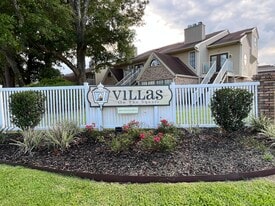 Building Photo - 5001 Grande Dr