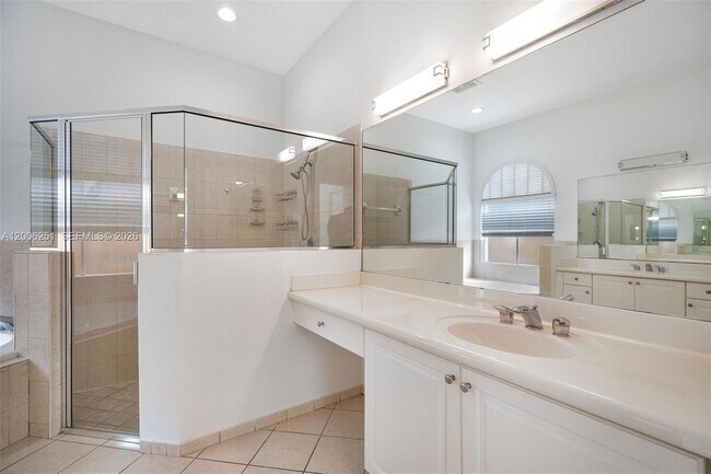 Building Photo - 1581 SW 155th Ct