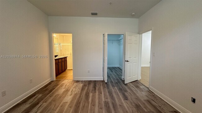 Building Photo - 966 SW 147th Ave