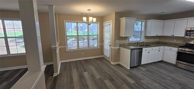 Building Photo - 2655 Westbury Ct