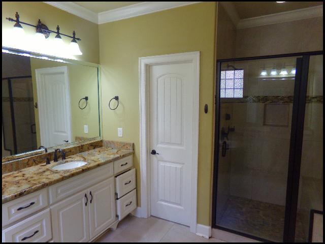 Building Photo - 111 Chelle Ln