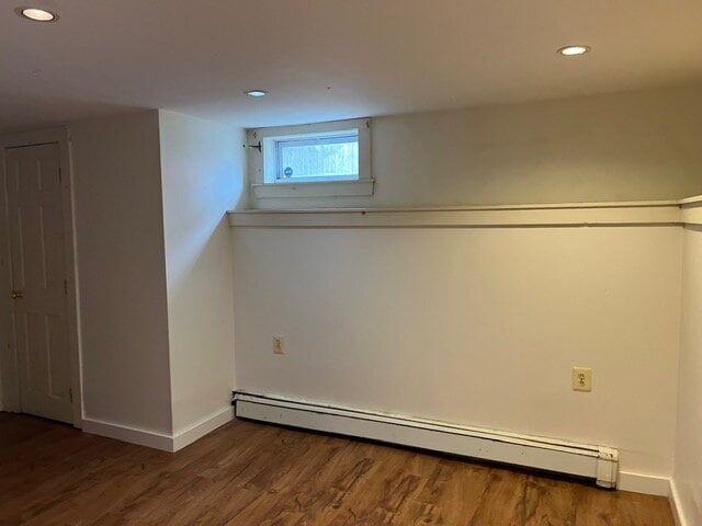 Building Photo - Charming Single Home!