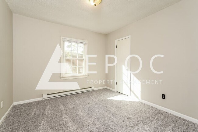 Building Photo - 2605 Ansonia St