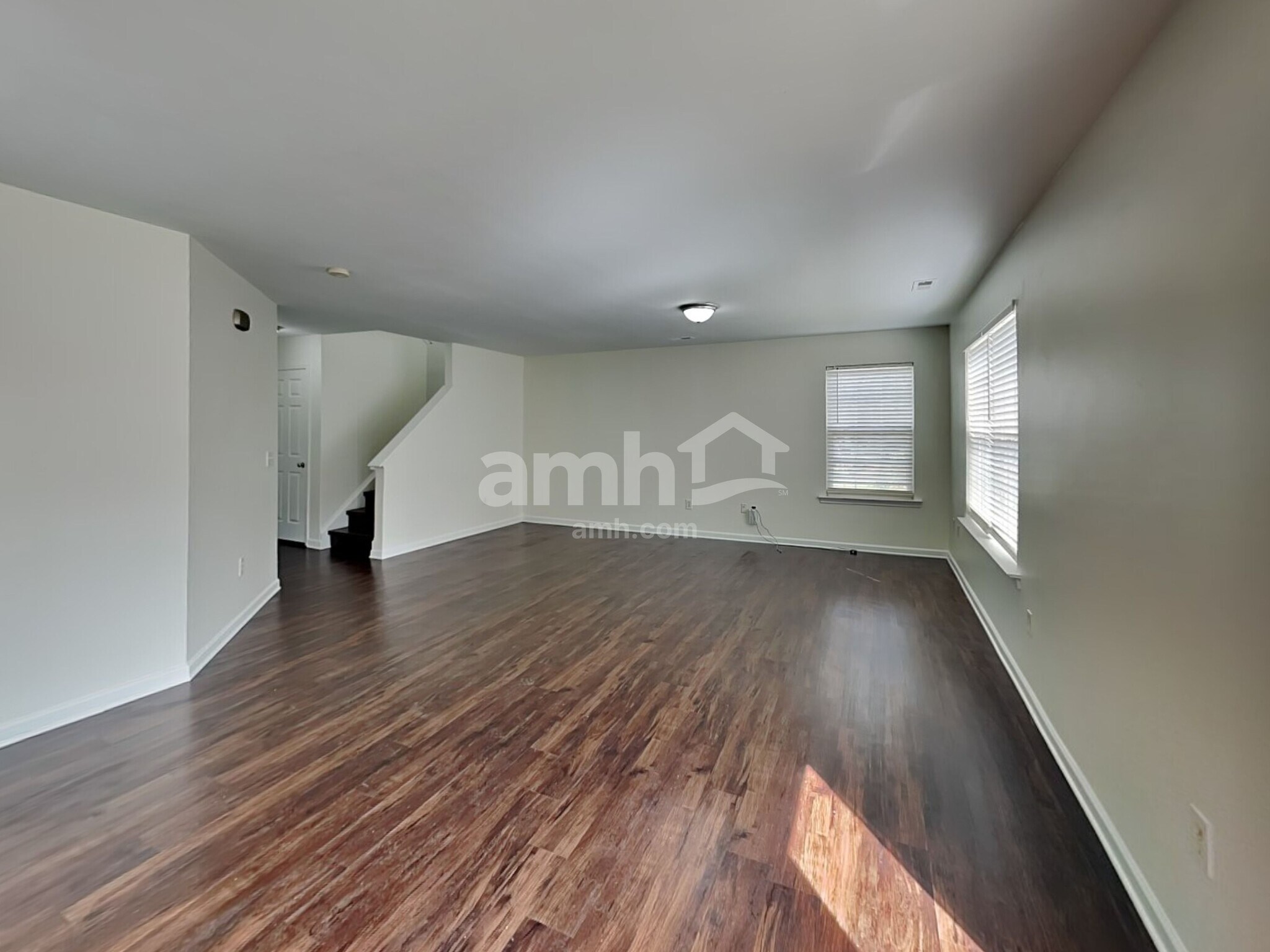 Building Photo - 8849 Laurel Run Dr