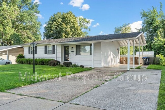Building Photo - 1450 Tahoe Dr