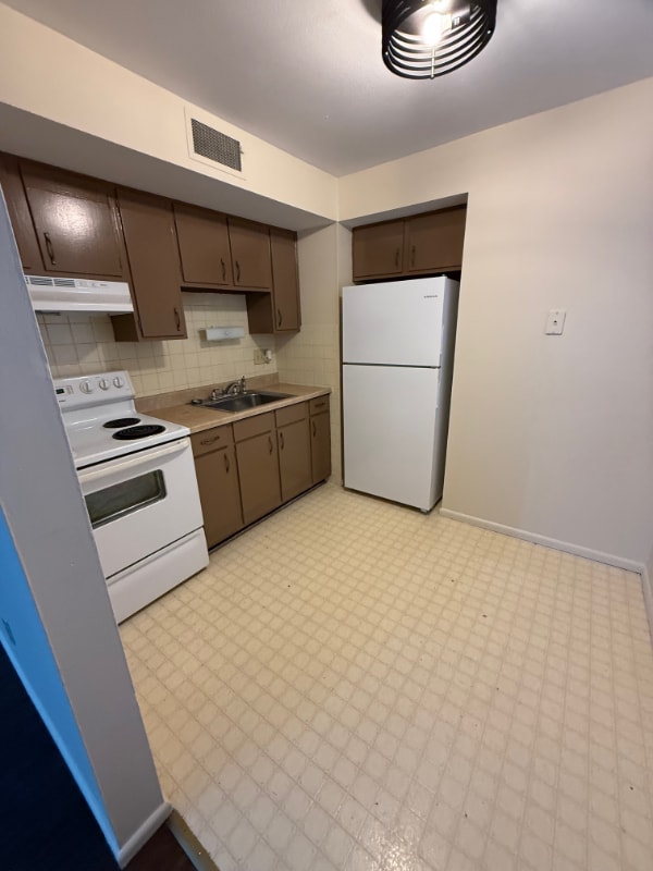 Building Photo - 5401 Eichelberger St