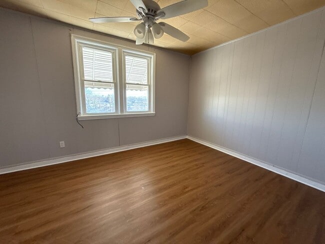 Building Photo - Two Bedroom House In Baltimore City