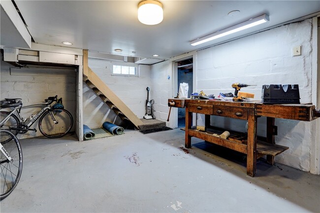 Building Photo - 304 Zuber Rd