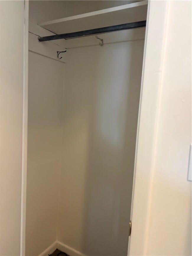 Building Photo - 116 W High St