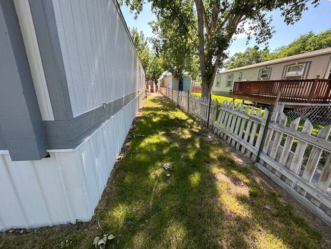 Building Photo - 3 Bed 2 Bath Mobile Home with Fenced Yard and Storage Shed