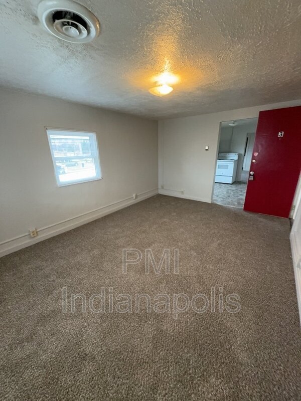 Building Photo - 1311 E 11th St