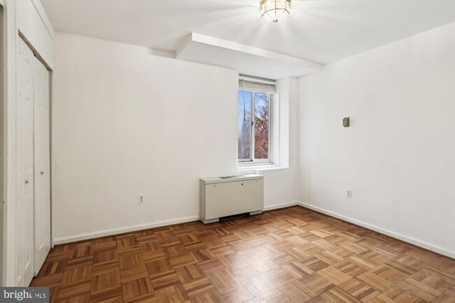 Building Photo - 4000 Tunlaw Rd NW