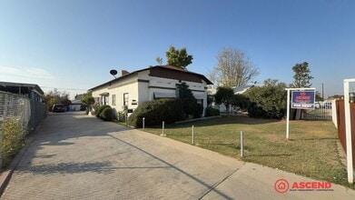 Building Photo - Cute Apartment In East Bakersfield!