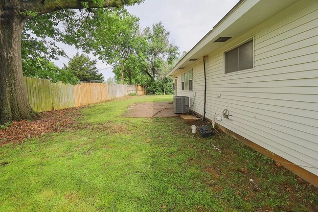 Building Photo - Section 8 Friendly - Updated and Modernized 3-Bedroom Home in Tulsa