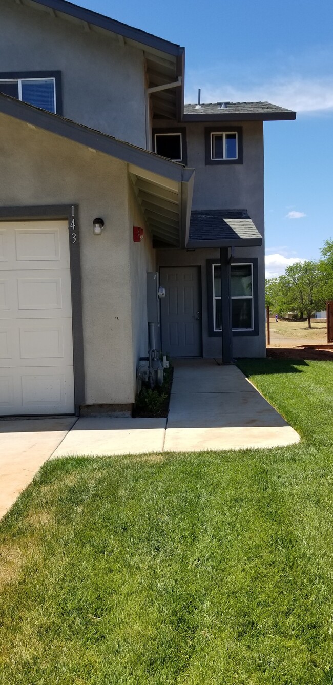 Primary Photo - 143 Brookridge Dr