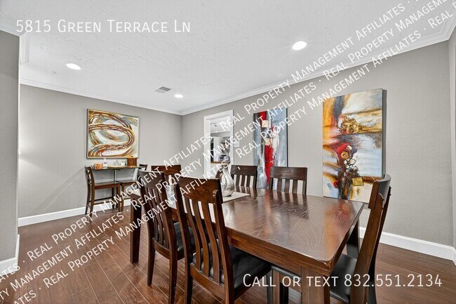 Building Photo - 5815 Green Terrace Ln