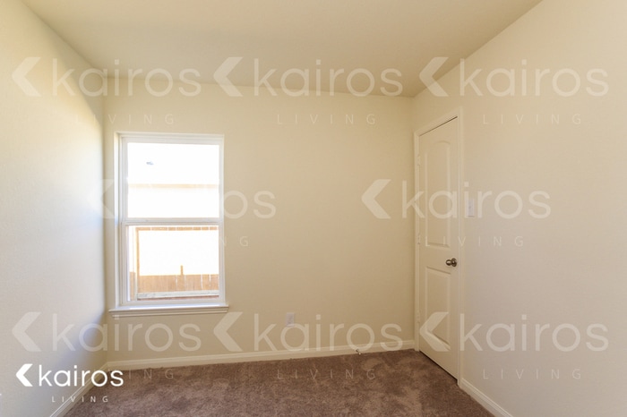 Building Photo - 8418 Longshore Slope Rd