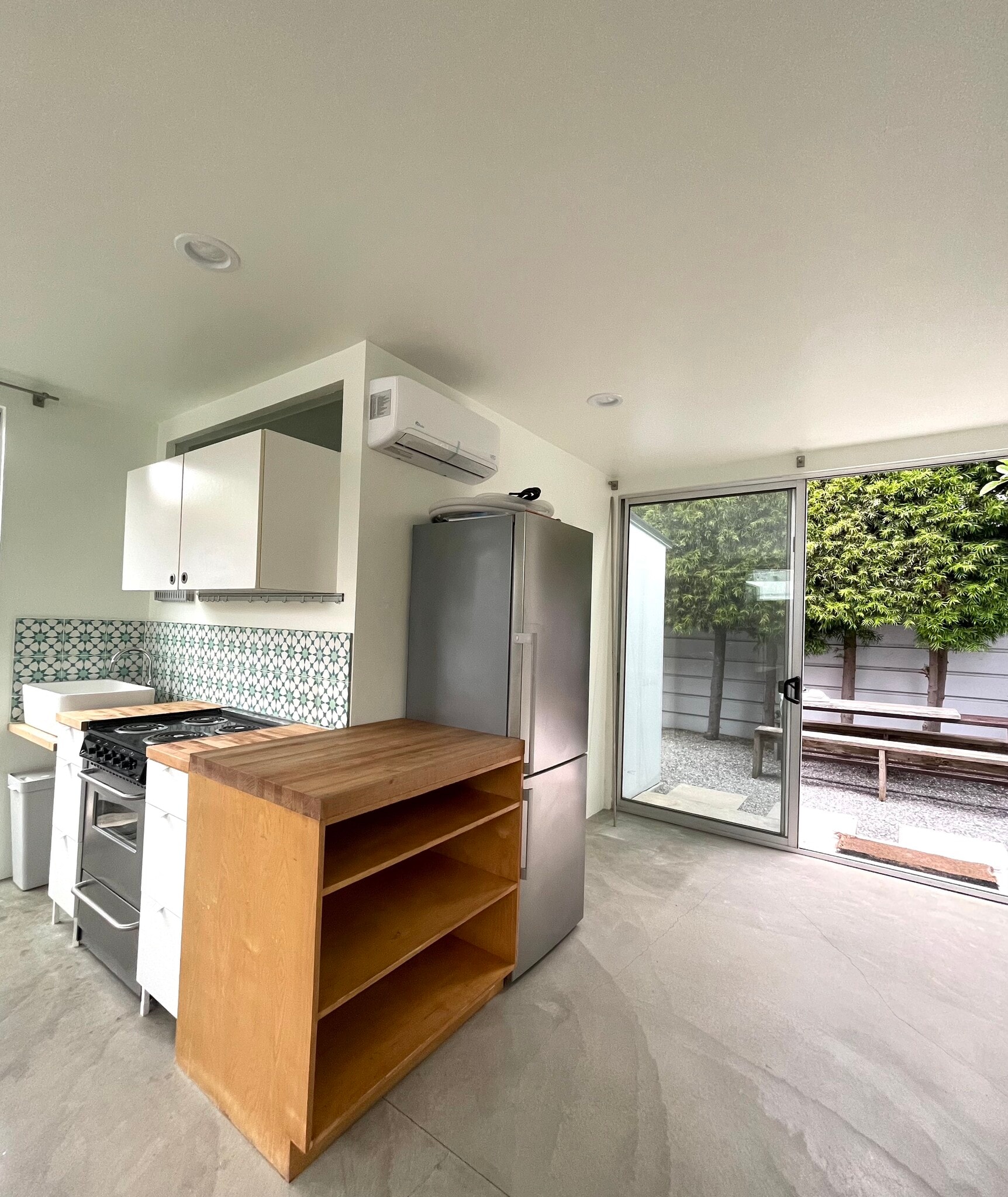 kitchen view looking through 8' wide sliding glass doors - 939 Indiana Ave