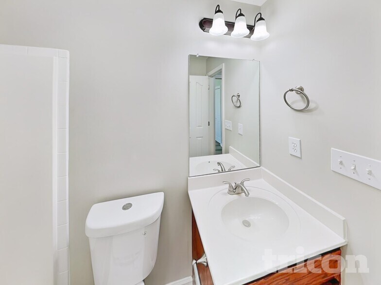 Building Photo - 775 Vera Dr