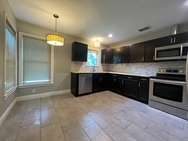 Building Photo - 1022 Cheatham St