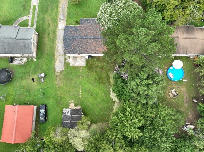 Building Photo - 113 Crestview Dr