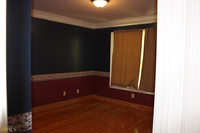 Building Photo - 203 Carrington Way