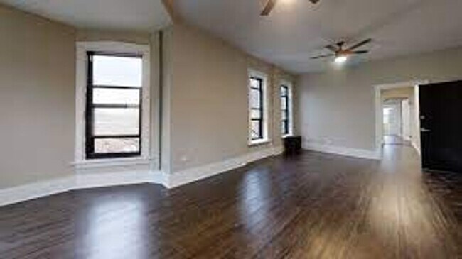 Building Photo - Grand Ave. Property