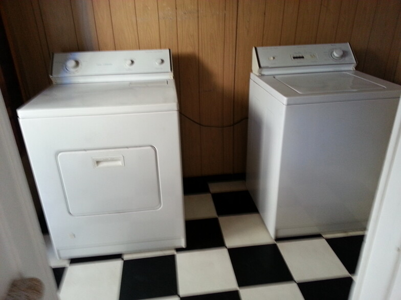 Laundry - 324 S Coronado St