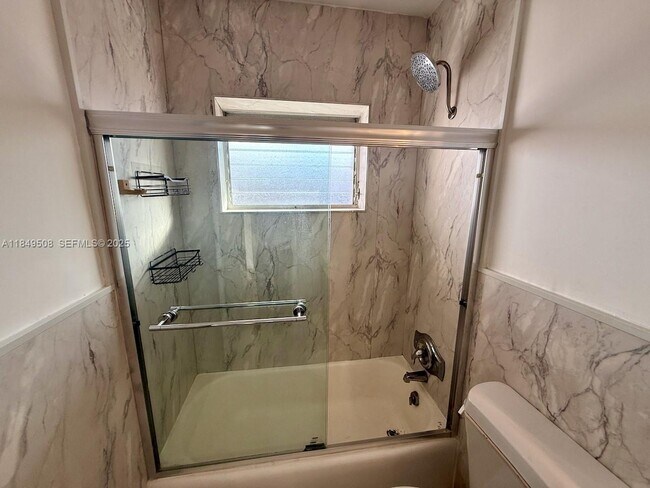 Building Photo - 7921 East Dr