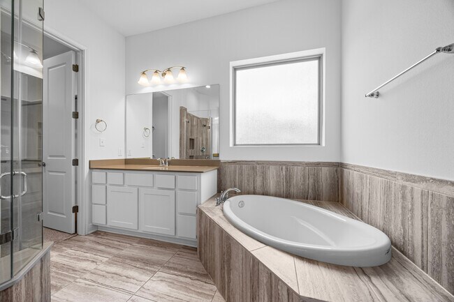 Building Photo - 567 Pecos River Xing