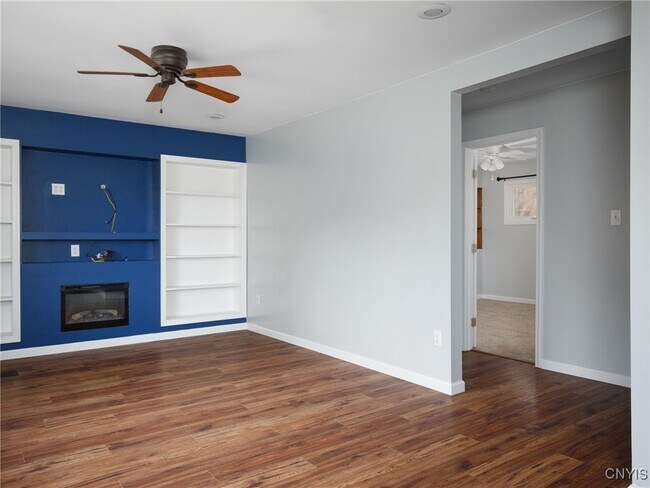 Building Photo - 20201 Overlook Dr