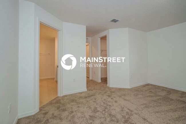 Building Photo - 4 Bedroom Pet-Friendly Home in Mascotte, FL with Main Street Renewal