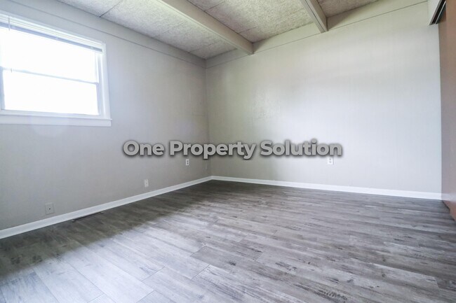 Building Photo - 1309 Logan St