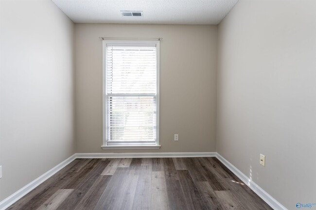 Building Photo - 107 Bridgestone Dr NE