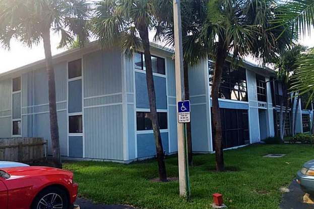 Building Photo - 9727 Hammocks Blvd