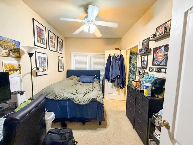 Building Photo - Chase Hollow #41