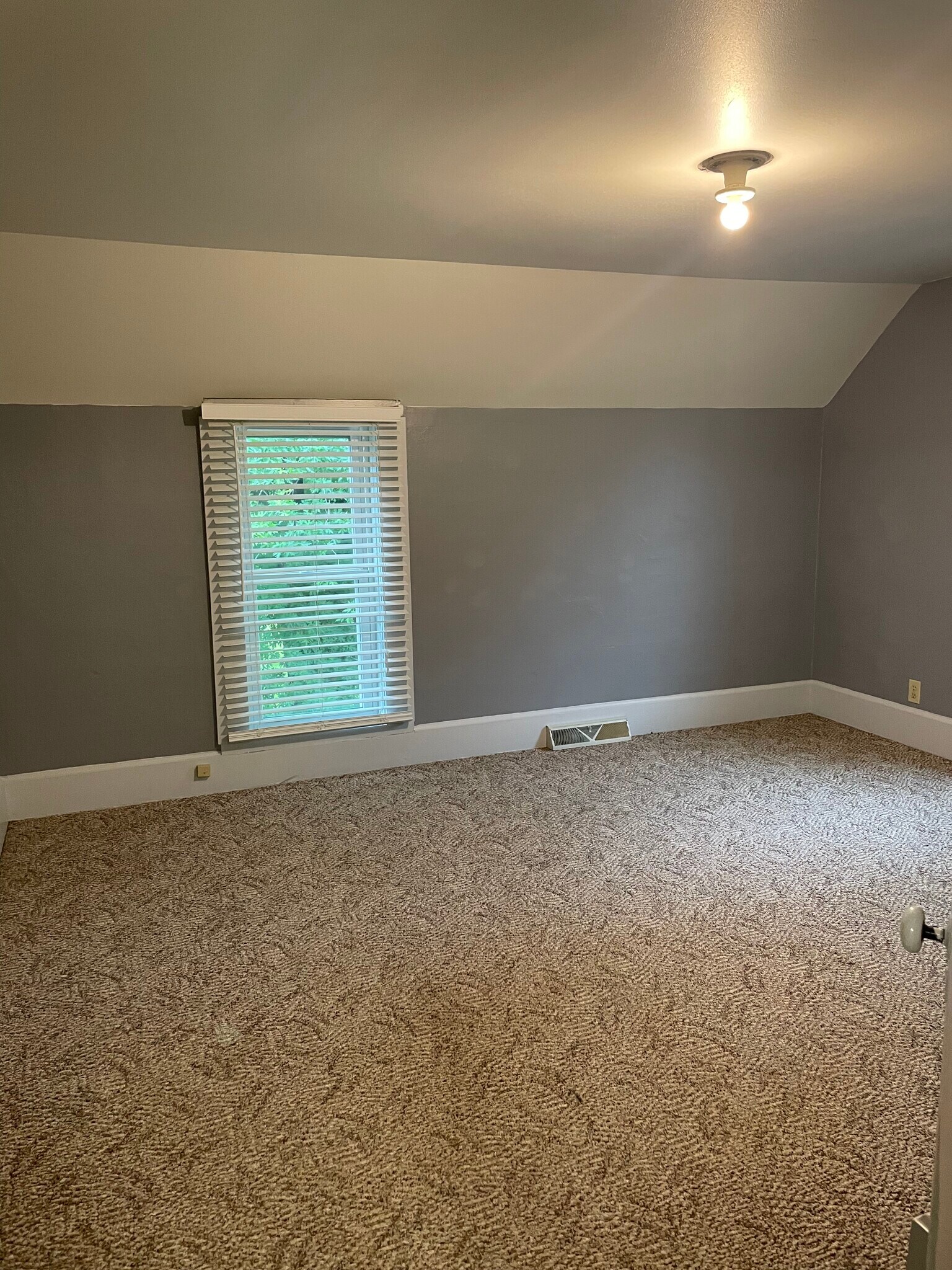 Bedroom - 17286 Hope Rd