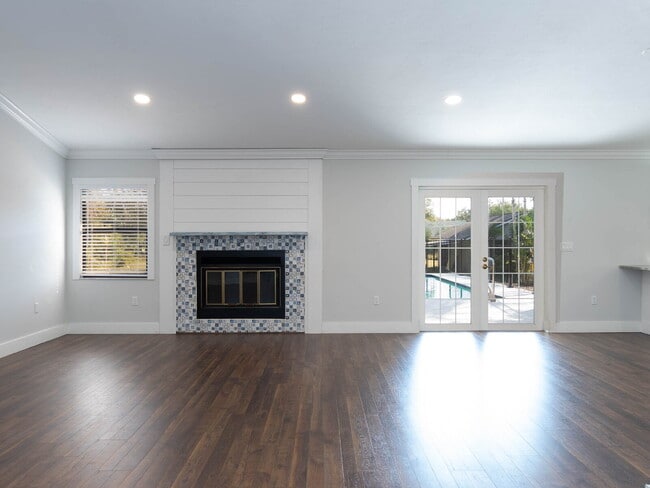 Building Photo - Country-Style Sarasota Living on a Full Acre - Pool Home with Oversized Workshop — Move-In Ready Now